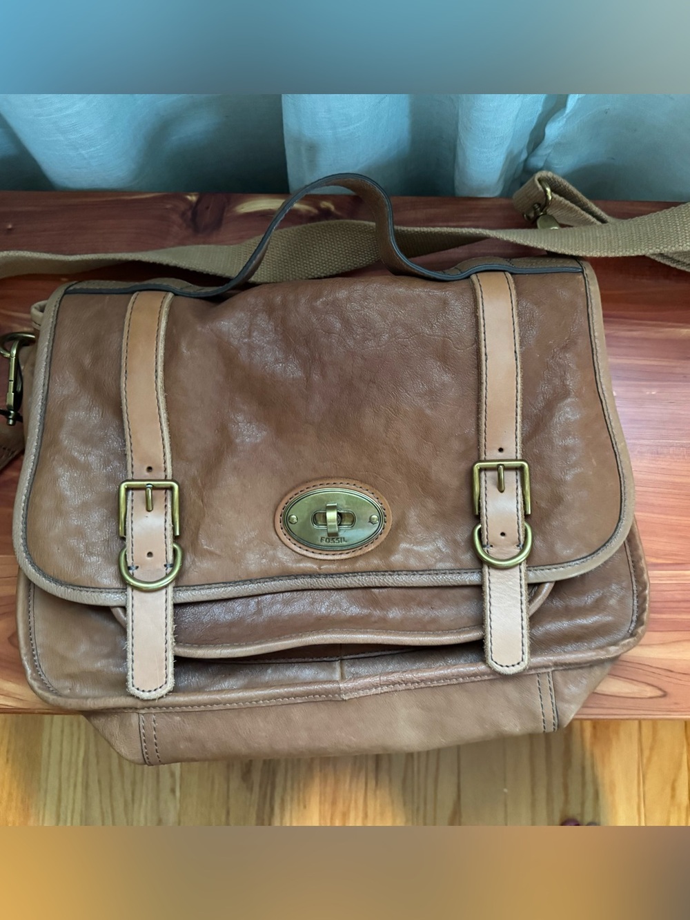 Vintage Fossil Brown Leather Messenger Bag - Casual Crossbody Satchel